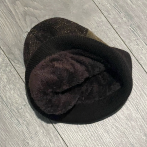 Mens 2 tone brown UGG beanie - Picture 3 of 3